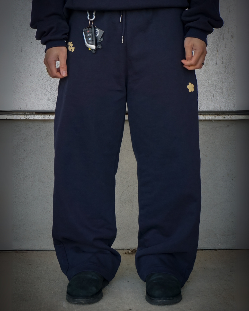 "midnite baggy sweats"