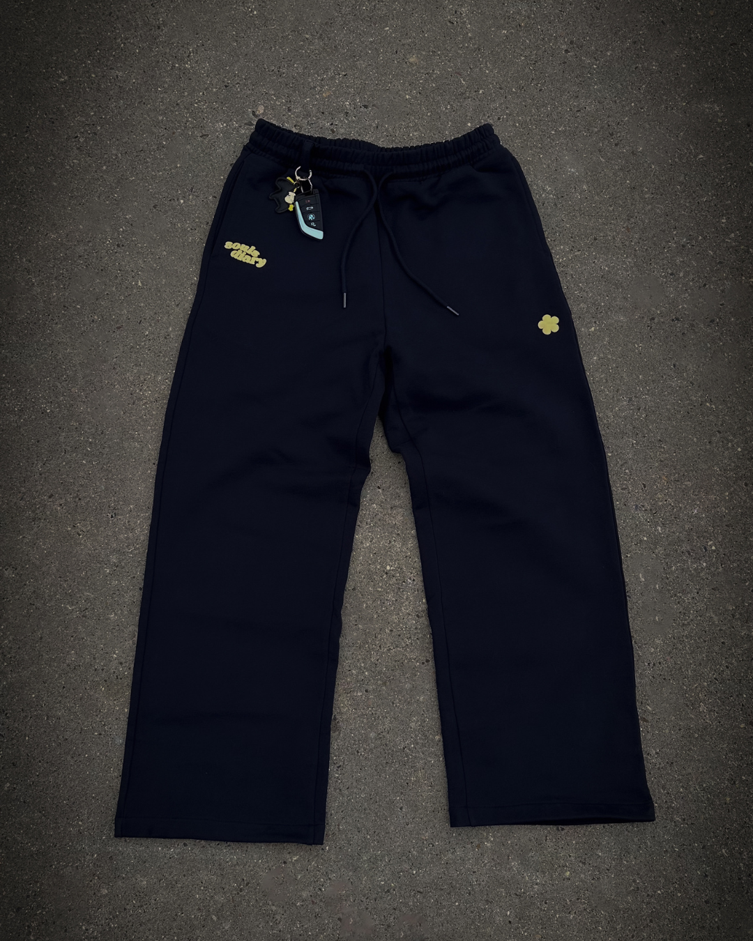 "midnite baggy sweats"